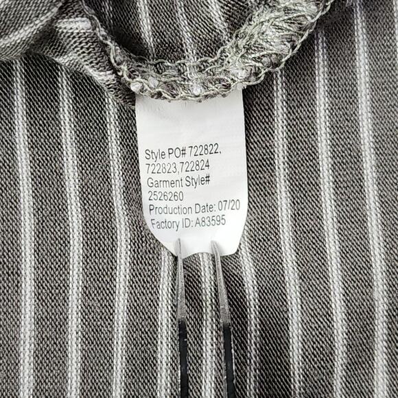 Maurices Top Womens XL Green White Striped 24/7 V-Neck Tee Short Sleeves Stretch - Picture 4 of 7